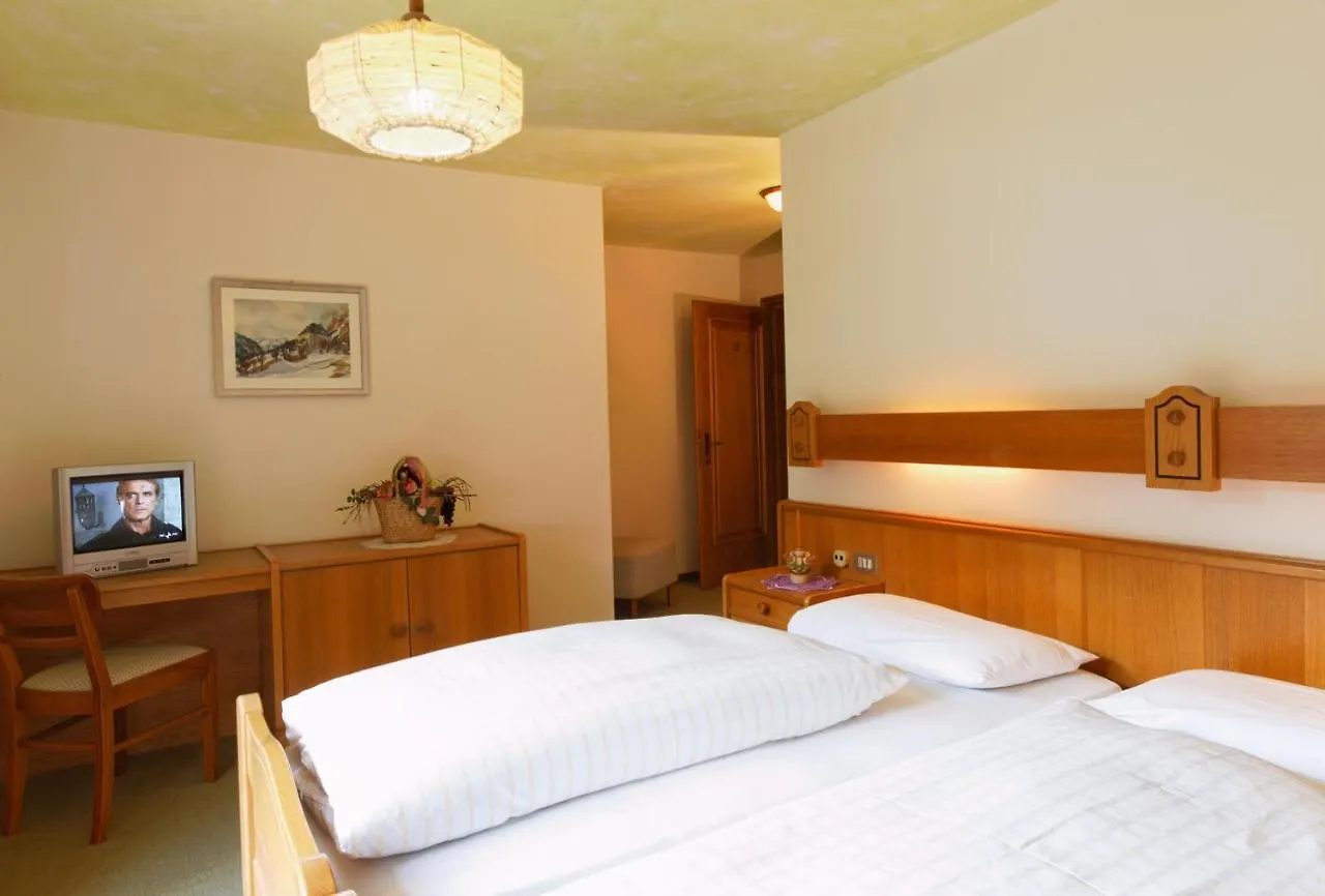 Hotel Genziana Arabba 2*,